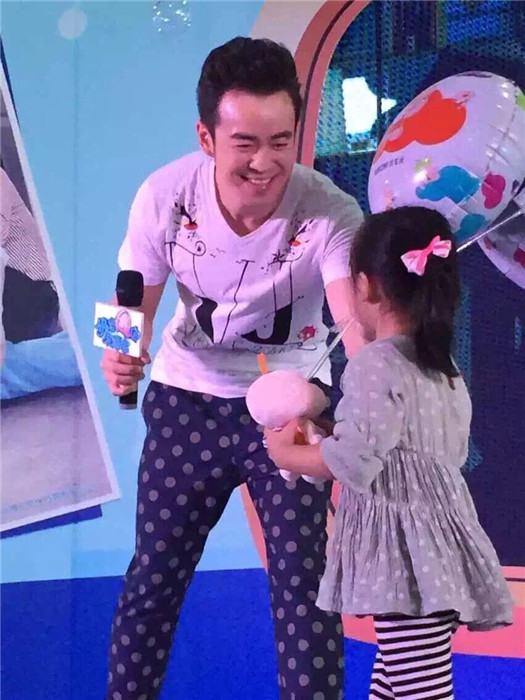 《三个奶爸》主演田雷现身长沙奶爸Q宝私享
