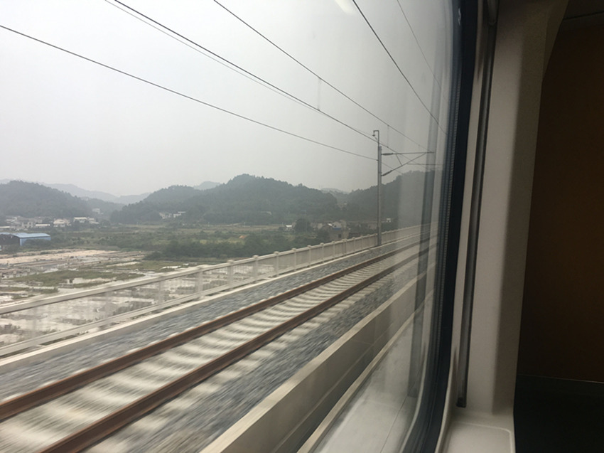 长株潭城际铁路开始联调联试 从长沙火车站到