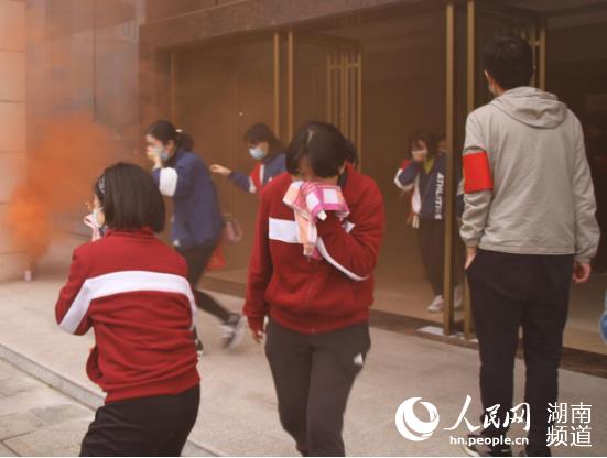 �����ֳ������ϵ��ͼ