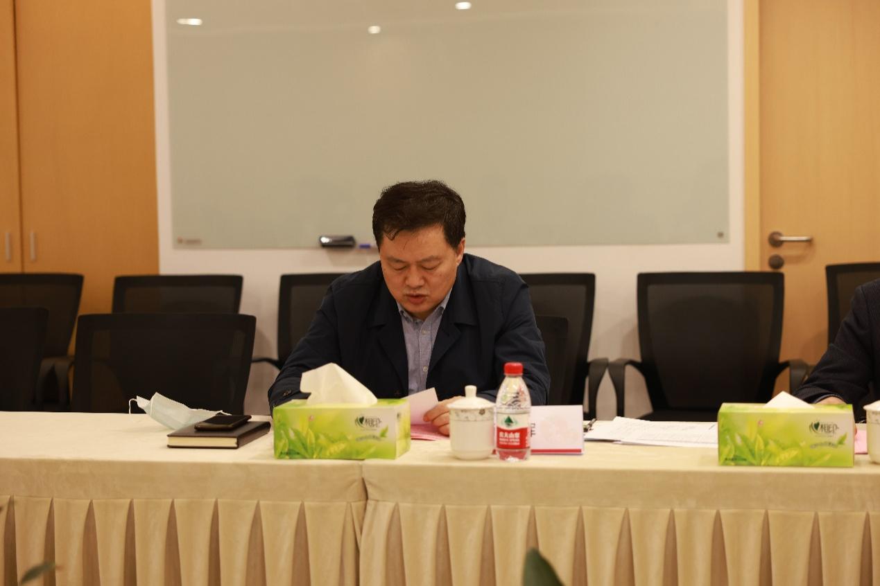 九三學社省委組織處肖澤輝處長宣讀批復文件。單位供圖