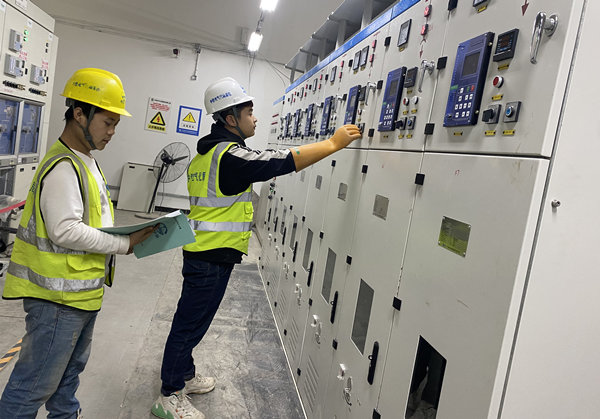 牽引降壓混合變電所直流1500V斷路器成功合閘。受訪者供圖
