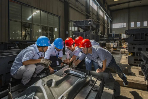 科研人员在进行讨论。受访单位供图