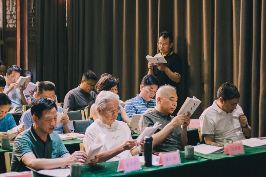 青春国学班首讲现场。杨笑聪摄