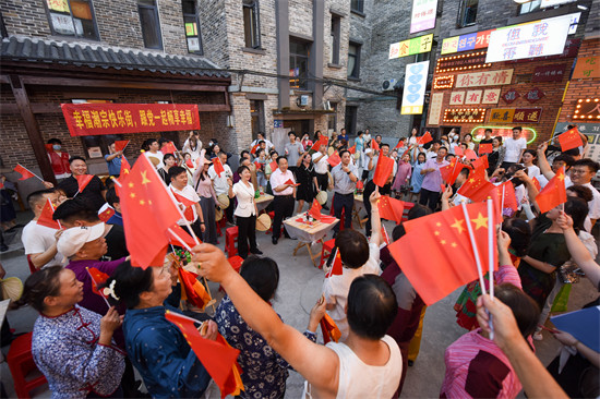 “秀探”潮宗街-湖南省首个原创沉浸式老街互动情景剧上演。单位供图