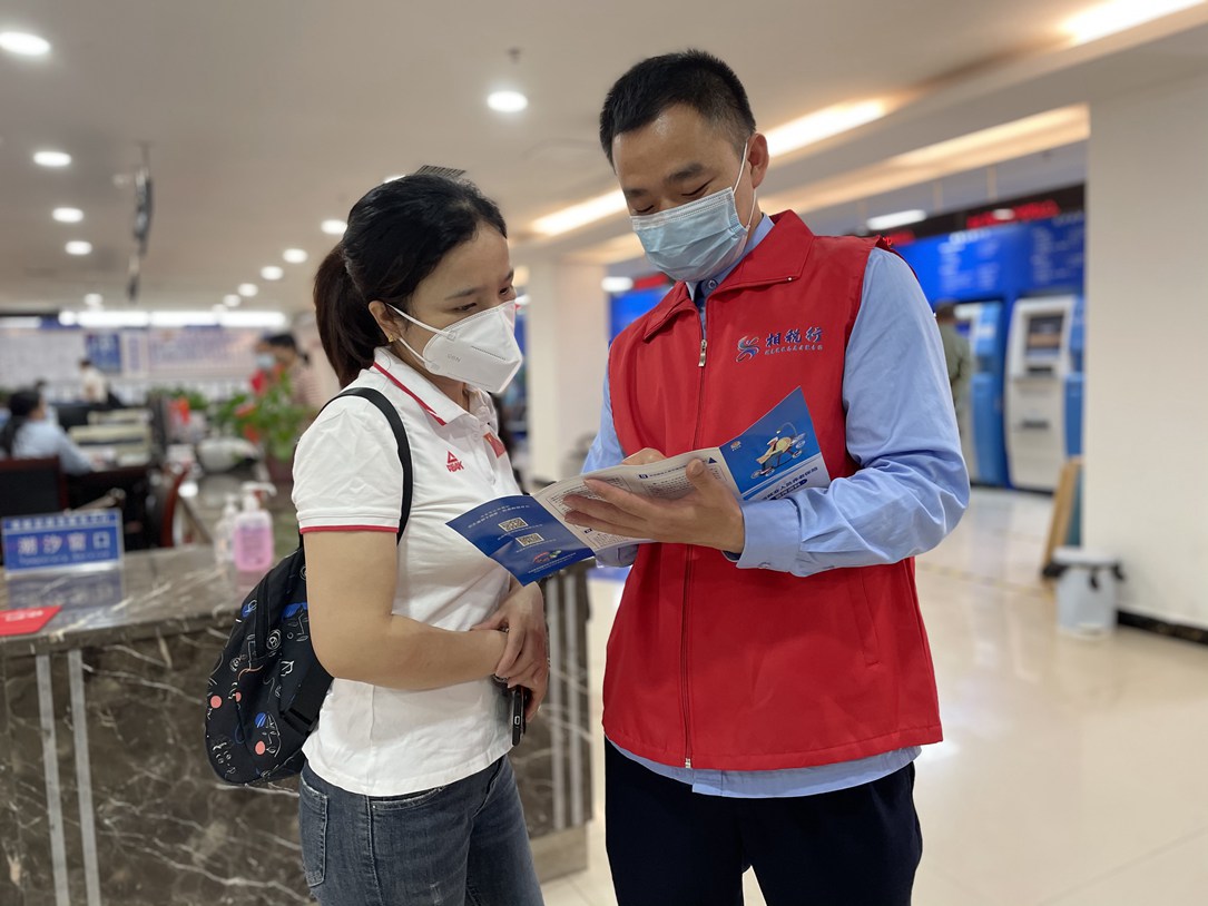 张家界市税务部门走访文旅企业(陈耿摄)