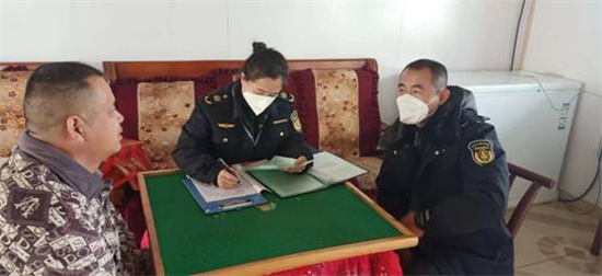 交通運輸綜合執法大隊二中隊開展湘江水域春運前安全巡查。單位供圖