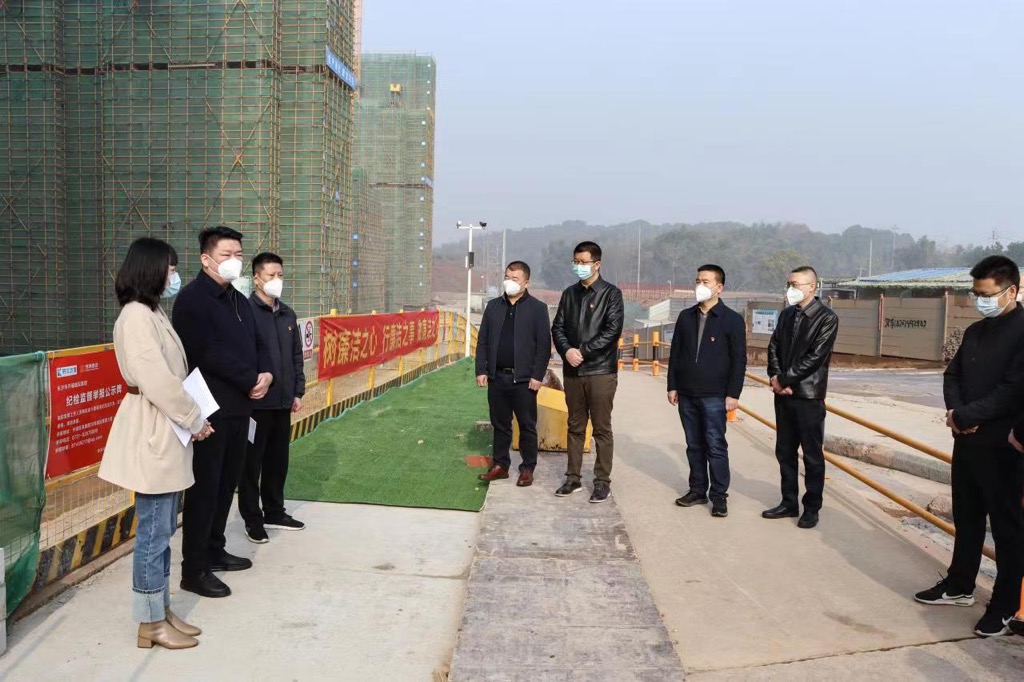 實地觀摩農民安置房建設項目 單位供圖