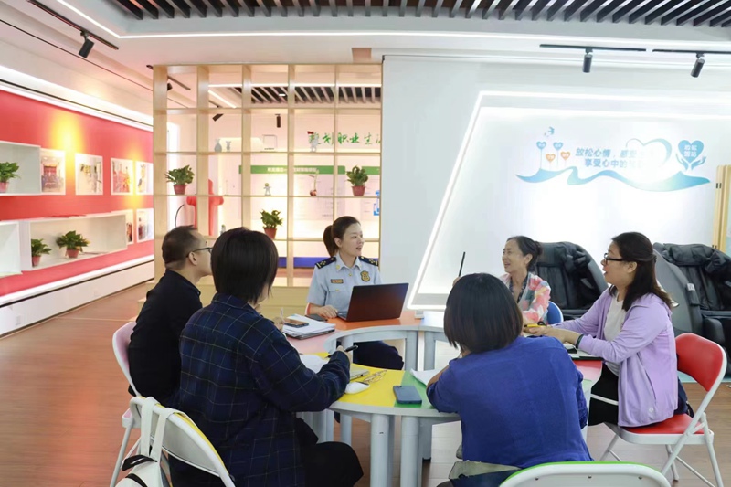 趙詩軼探討職業生涯發展中心實體化運行 （株洲消防供圖）