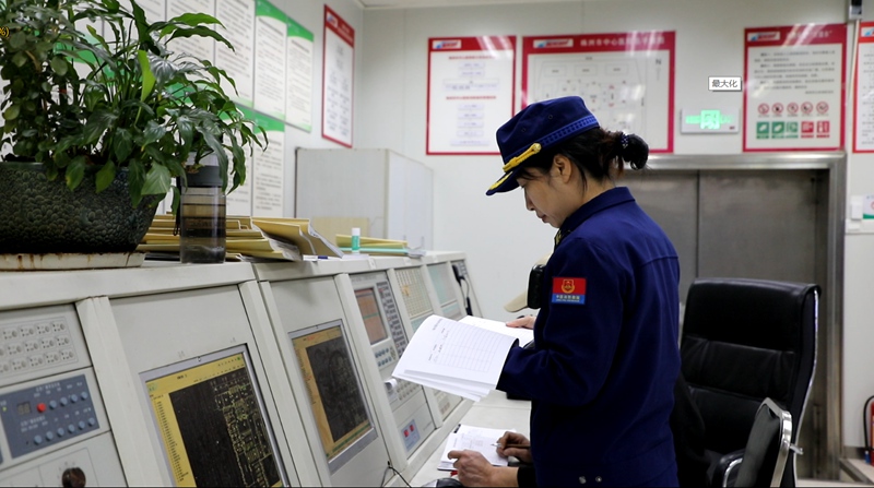 彭艷紅走進企業開展消防安全檢查（株洲消防供稿）