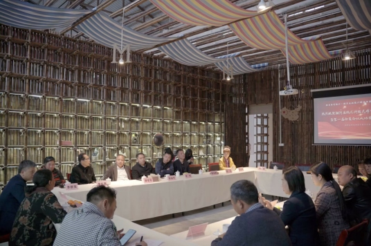 鶴龍湖農民作家群在湖南首批省級扶貧龍頭企業中麻科技召開“文化賦能產業”座談會。單位供圖