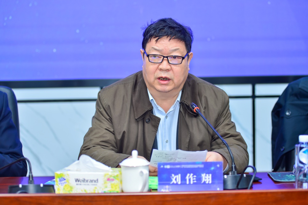 刘作翔教授做主旨发言。单位供图