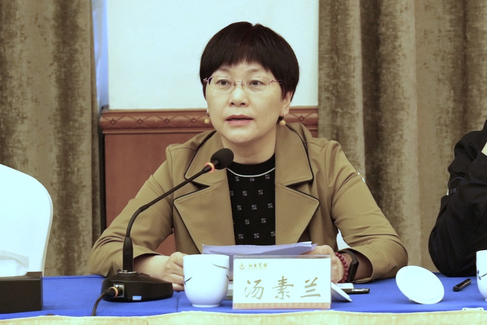 省作協主席湯素蘭講話。熊方杰攝