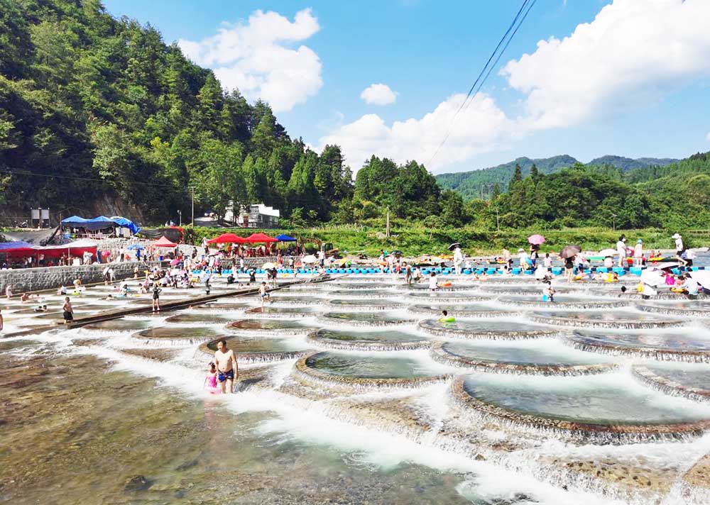 沅陵县明溪口镇的网红打卡地——“鱼鳞坝”。张震 摄