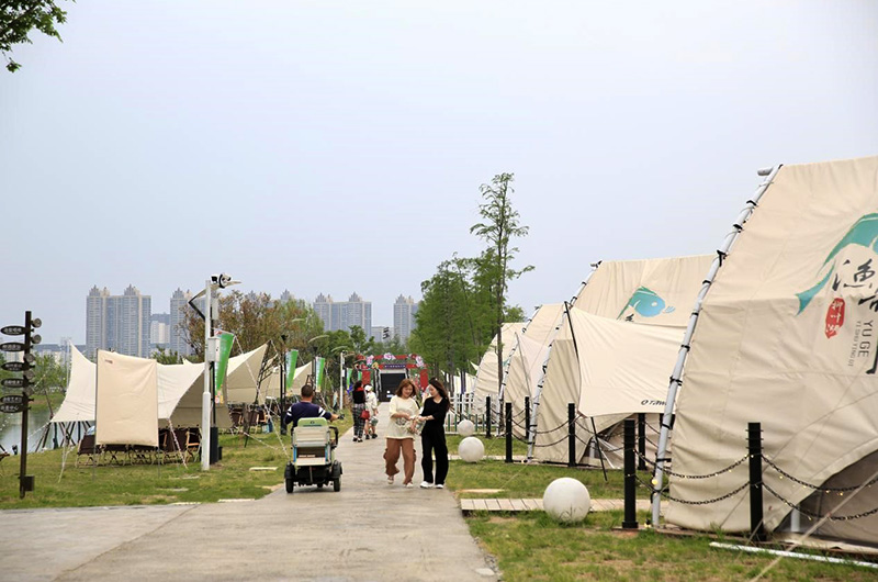 柳叶湖渔歌艺术营地热闹非凡。单位供图