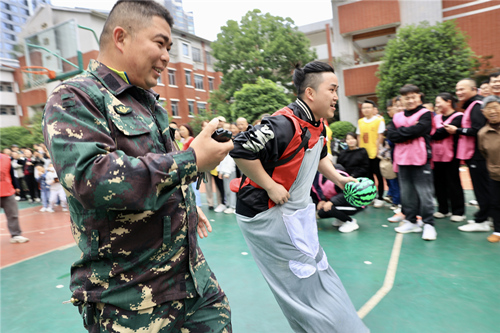趣味运动会现场。受访单位供图