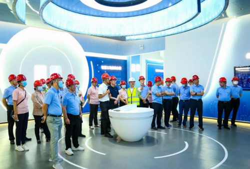 调研长沙机场改扩建工程T3航站楼项目联合体党建阵地。受访单位供图