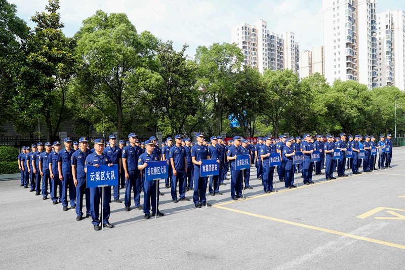 岳阳市消防救援队伍体技能比武竞赛开幕式。单位供图