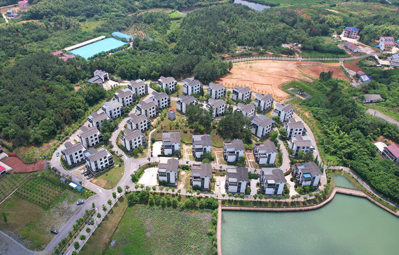 社区集中建房点。人民网记者 刘宾摄