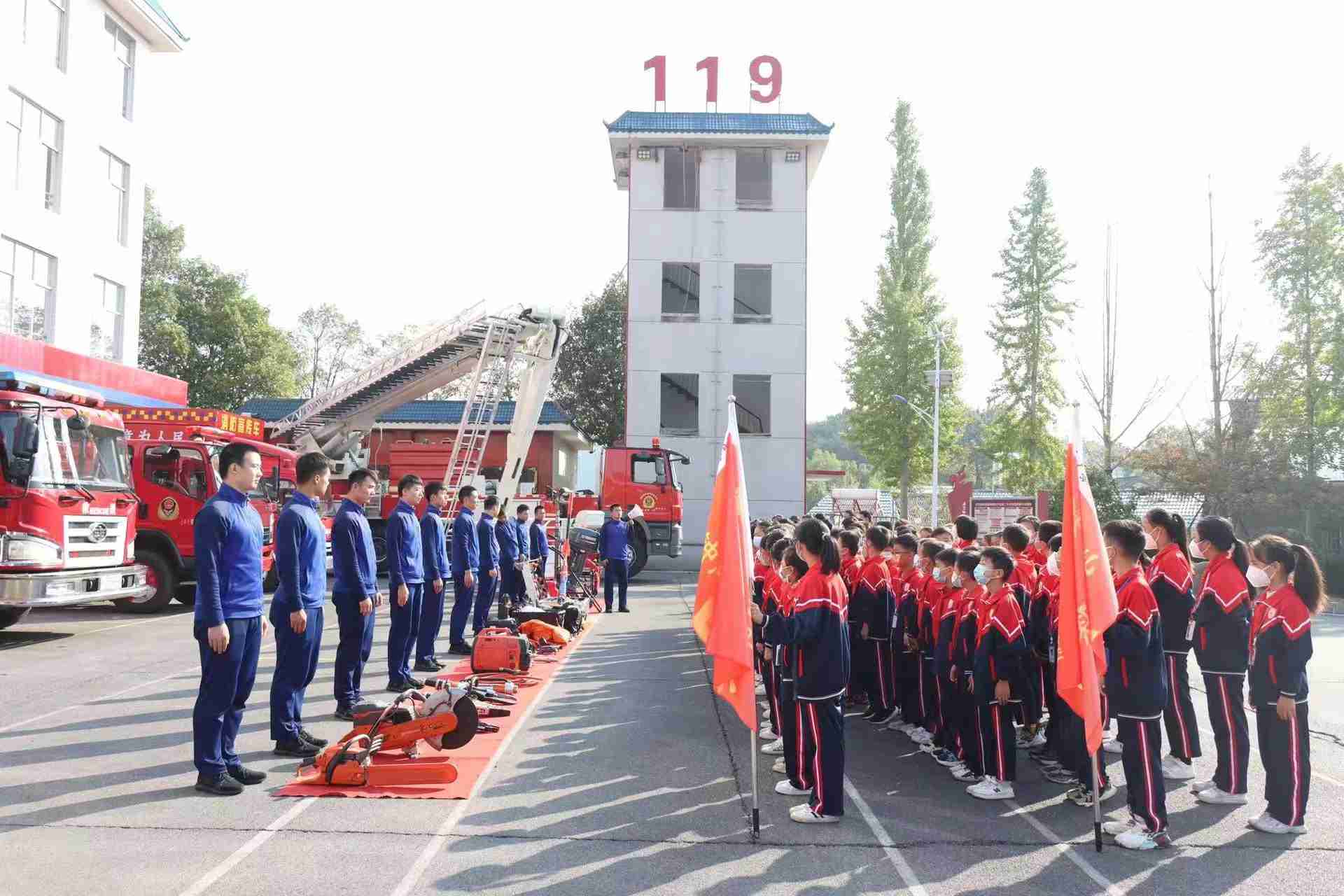 韶山学校学生深入队站开展消防科普教育基地开放活动。单位供图