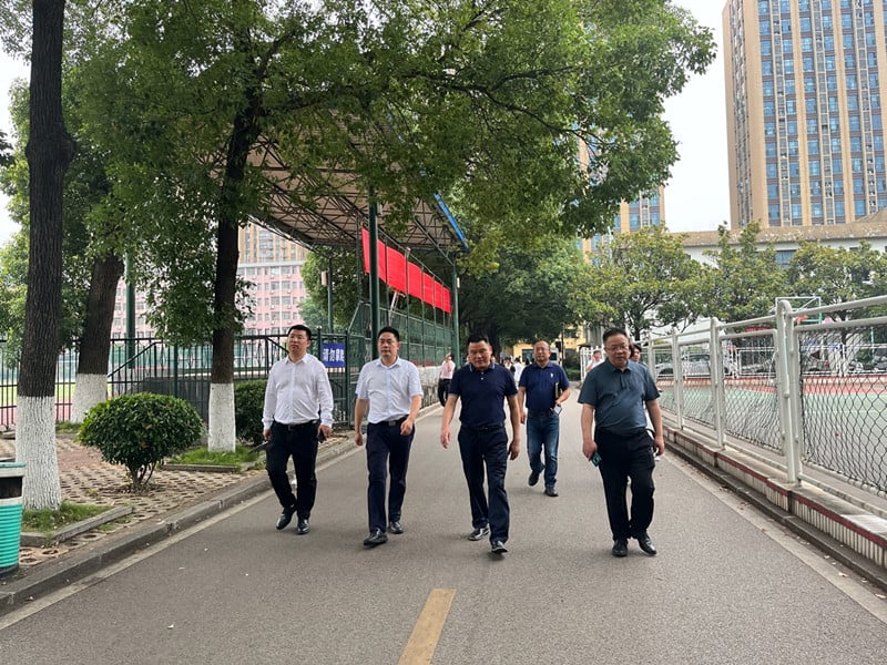 湖南省工商业联合会领导一行到湖南邮电职业技术学院开展调研。单位供图