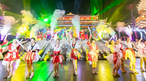 長沙方特東方神畫景區夜場表演。受訪單位供圖