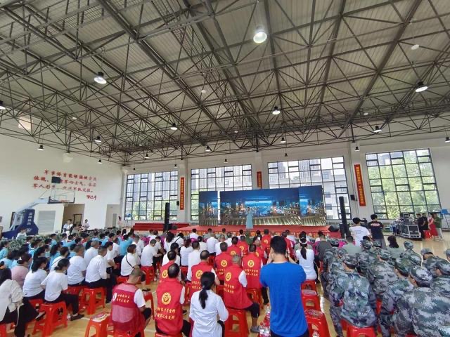 “軍地共敘鄰裡情·粽香端午暖民心”活動 暨望城區“一部一站”建設啟動儀式現場。單位供圖