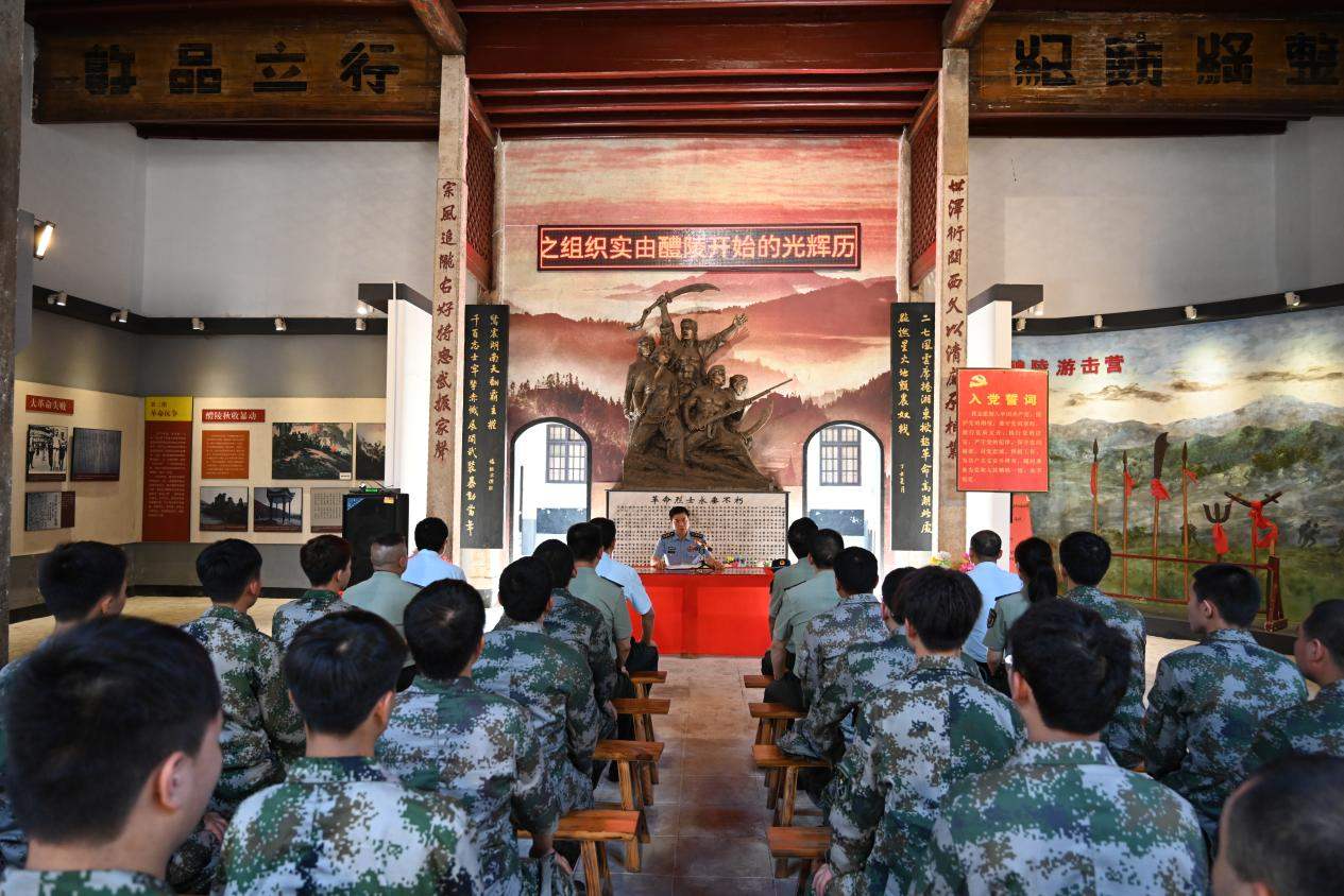 “微黨課”現場。單位供圖