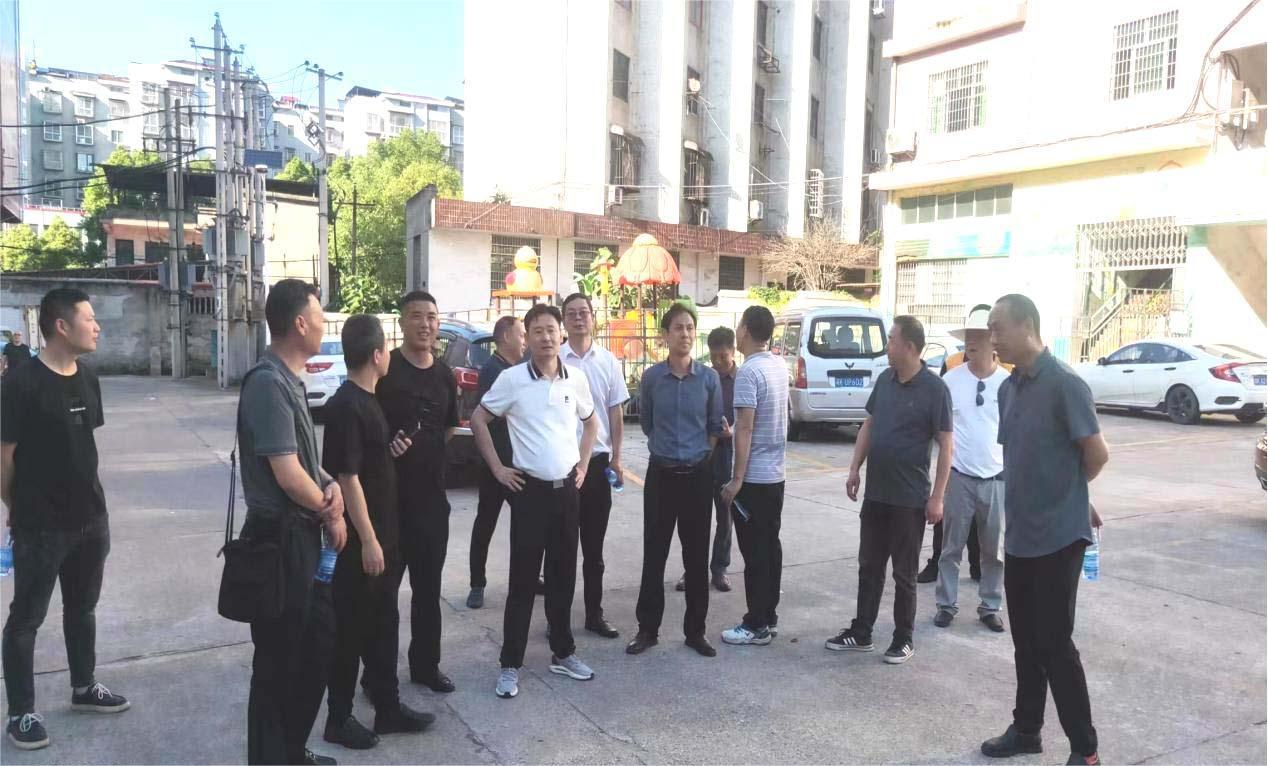 市委常委、副市长毛东红督查督促铁路安全重点隐患整治推进工作。单位供图
