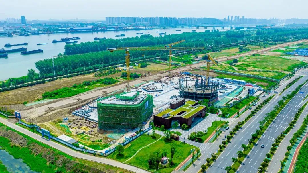 大泽湖·海归小镇研发中心一期建设现场。望城区委宣传部供图