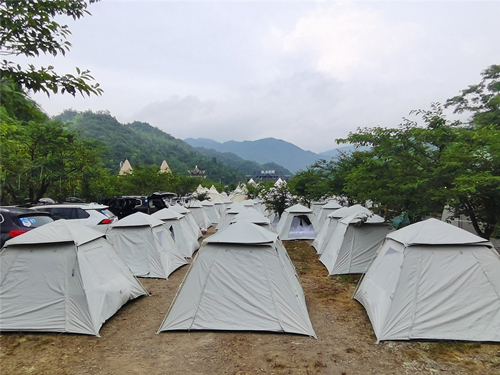 旅客帐篷露营。受访单位供图