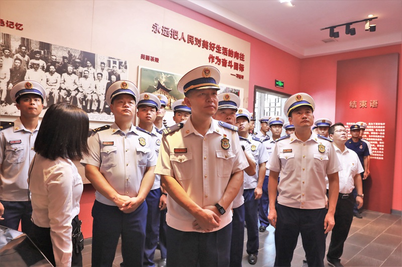 参观学习。单位供图