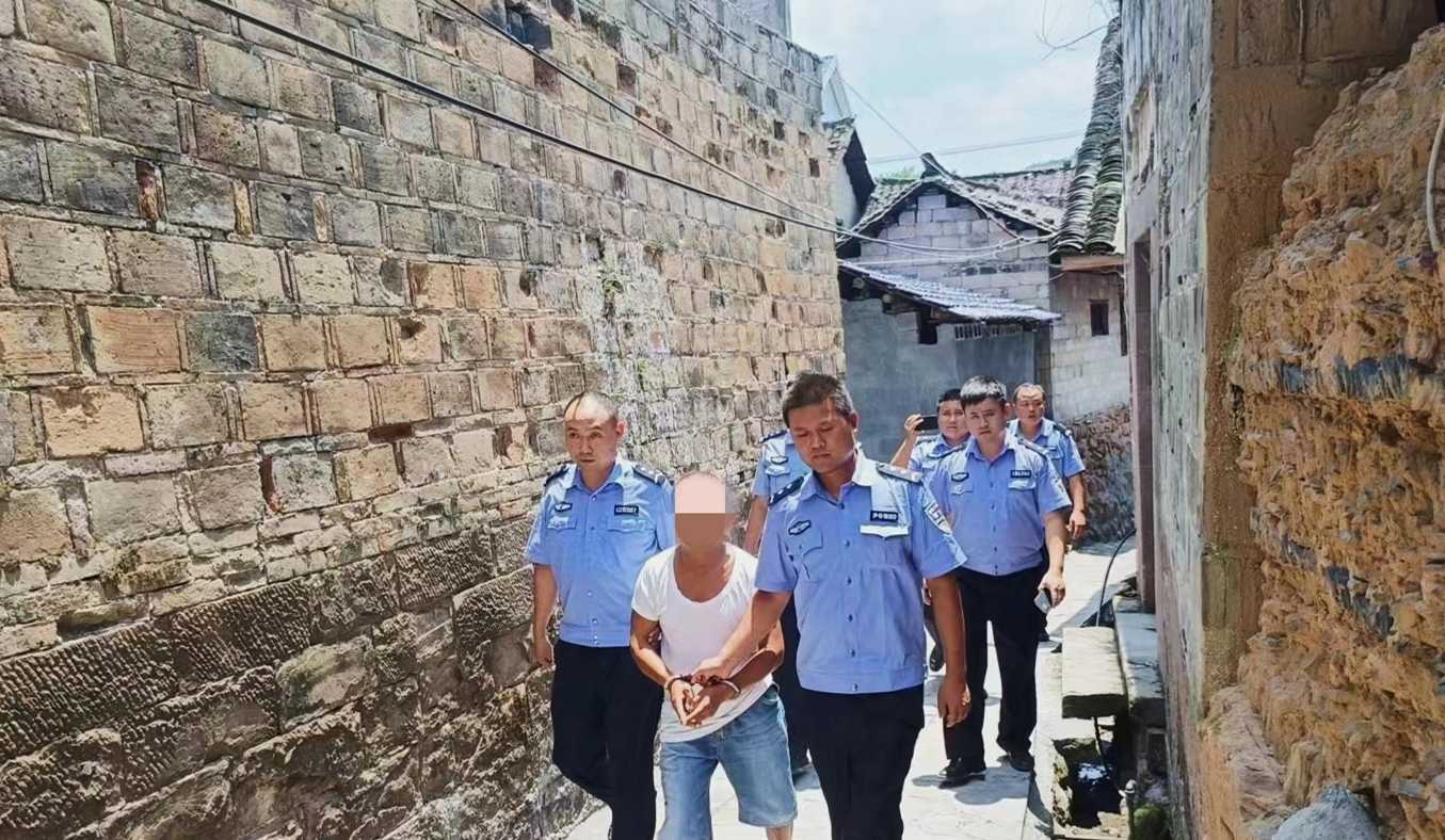 抓获盗窃犯罪嫌疑人。单位供图