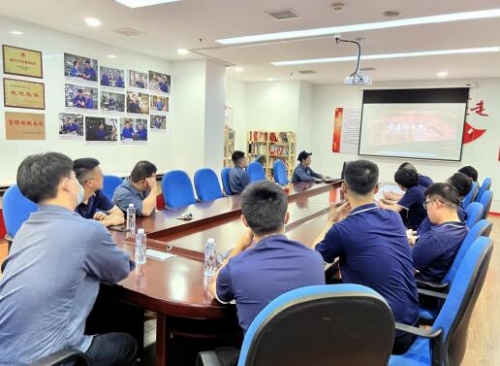 卷包车间联乙党支部开展廉洁主题党日活动。受访单位供图