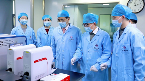 聖湘生物進行生物科研分析。受訪單位供圖
