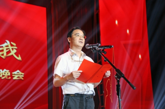 醴陵市委书记王利波寄语新兵。单位供图