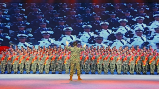 齊唱《強軍戰歌》。單位供圖