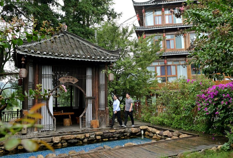 花园阁村民宿。滕治中摄