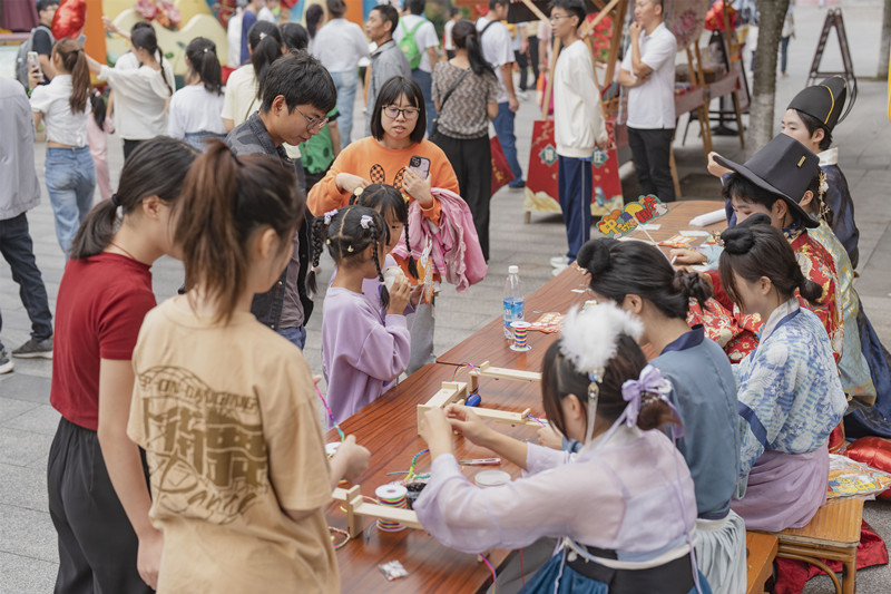 游客互动小游戏。受访单位供图