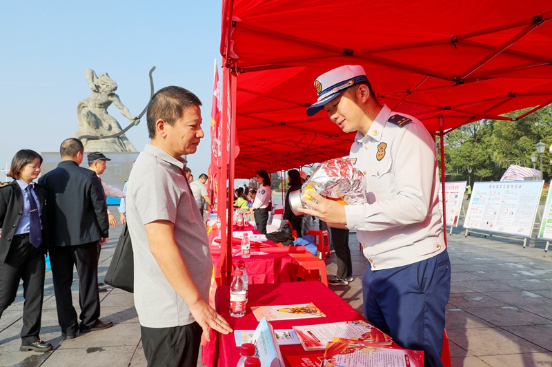 “国际减灾日”主题消防宣传活动现场（单位供图）