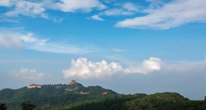 远眺太浮山。刘平摄