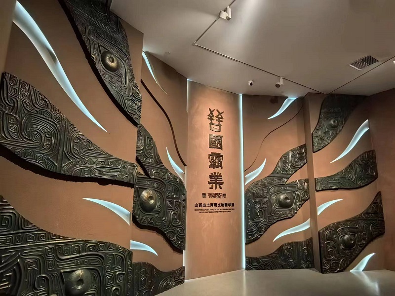 策展现场。人民网 匡滢摄