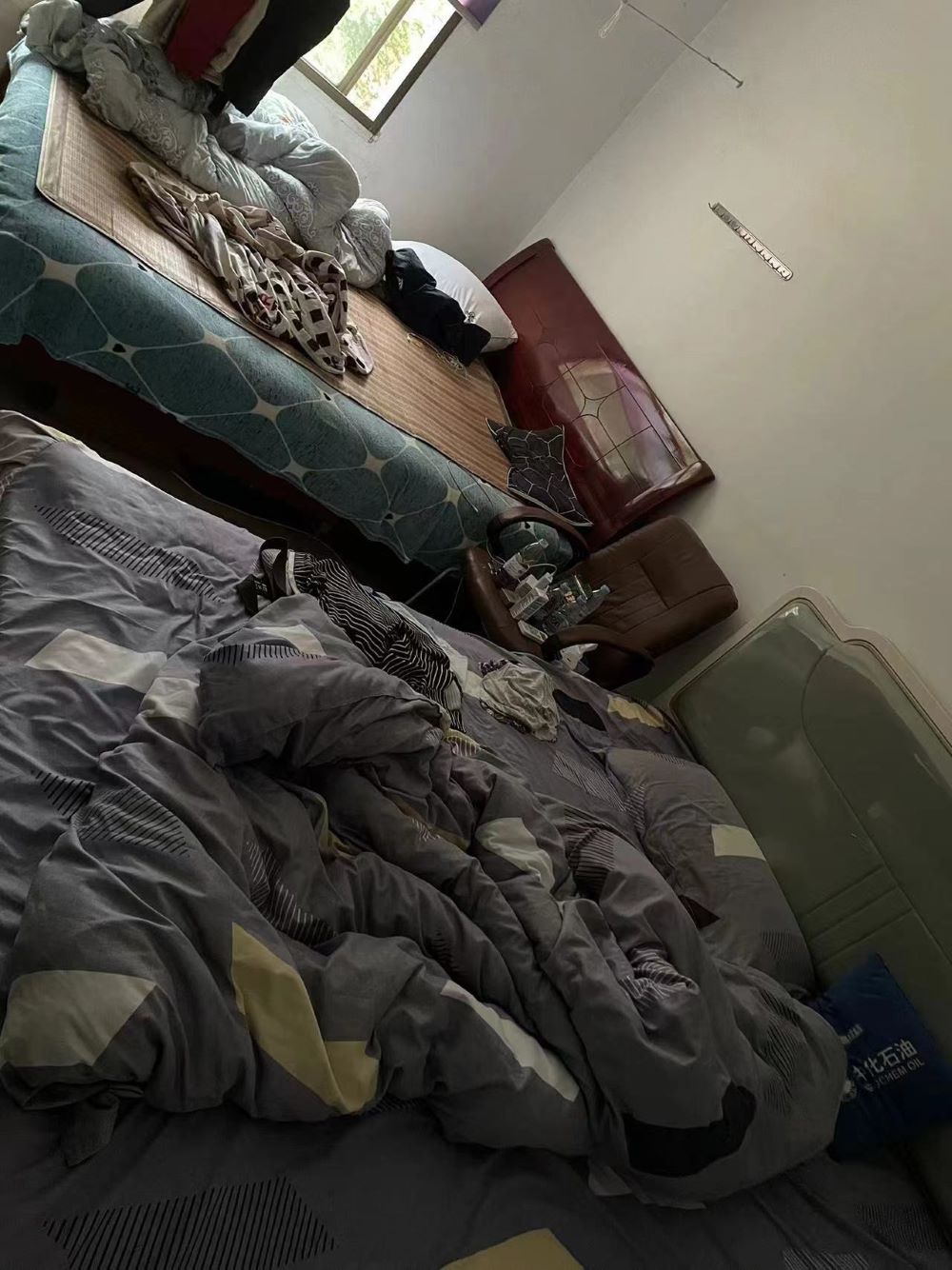 易燃易爆危险品场所与居住场所设置在同一建筑物内。（单位供图）