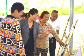 “乡村振兴看潇湘”摄影艺术展览温塘站。单位供图
