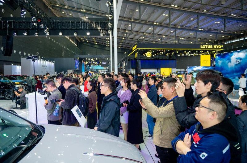 车展现场人气火爆。受访单位供图