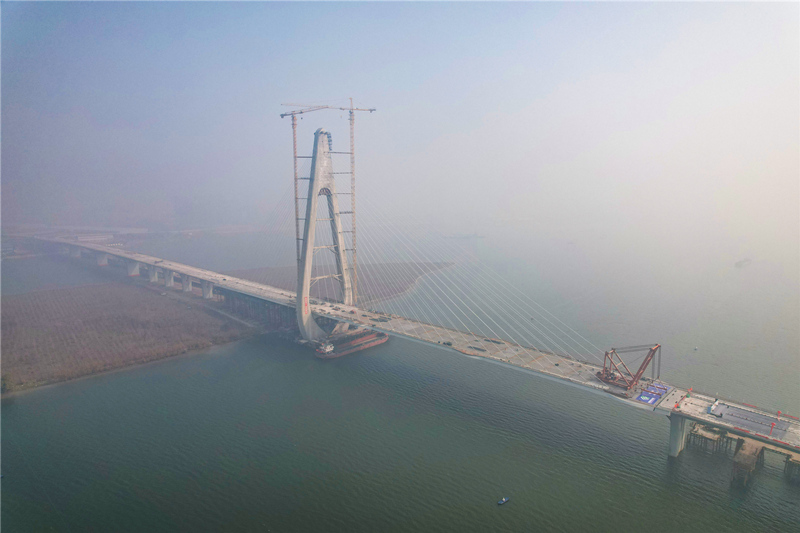 湘江上跨度最大的独塔斜拉桥顺利合龙。受访单位供图