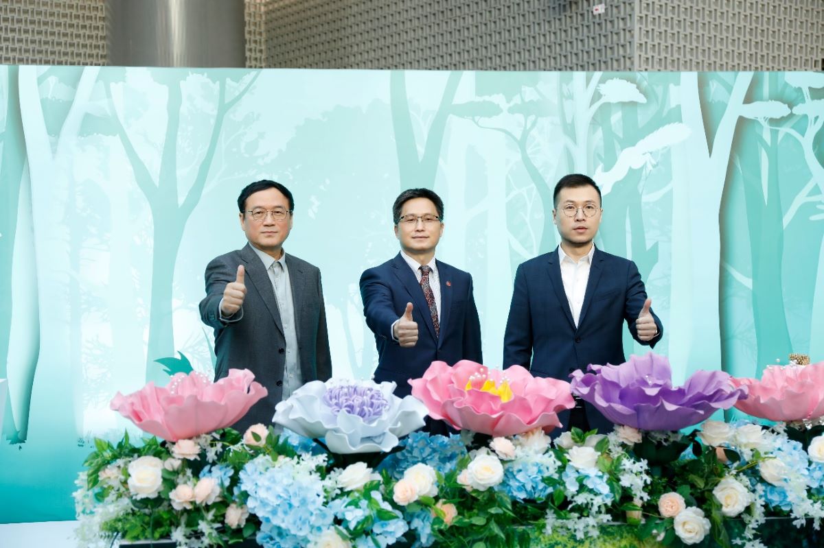 “春日来信”艺术展揭幕仪式。单位供图