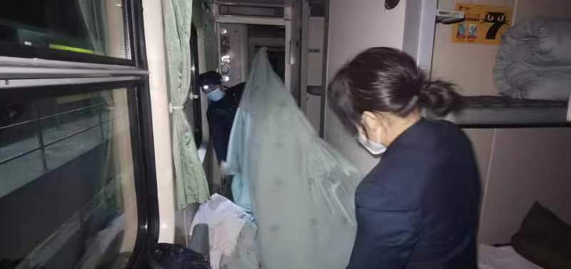 連夜換上干淨整潔的臥具。伍洲攝