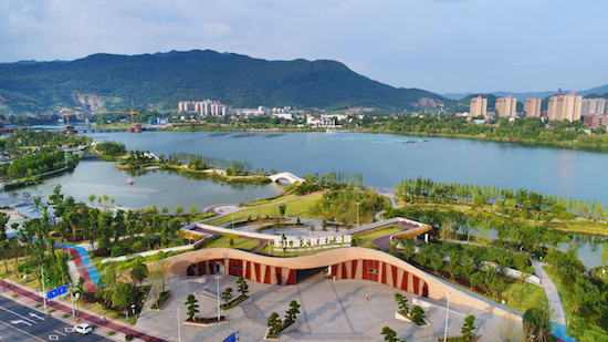东江湖大数据产业园鸟瞰图。受访单位供图