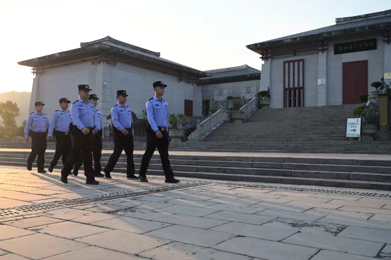 警务前置“警随景动”打造舒心游（单位供图）