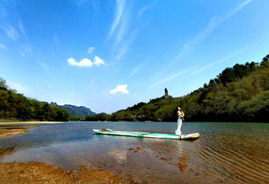 崀山風光優美，是畢業旅拍好地方。蔣世民攝